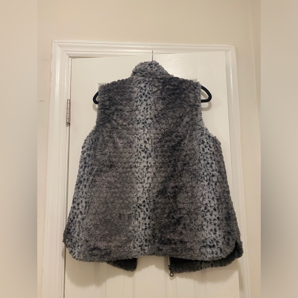 Vest - Picture 2 of 2
